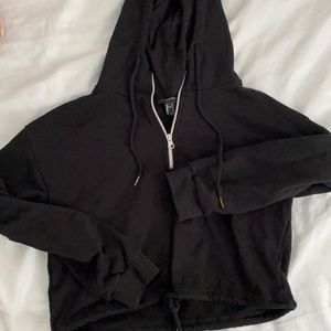 Forever 21 black cropped half zip sweater